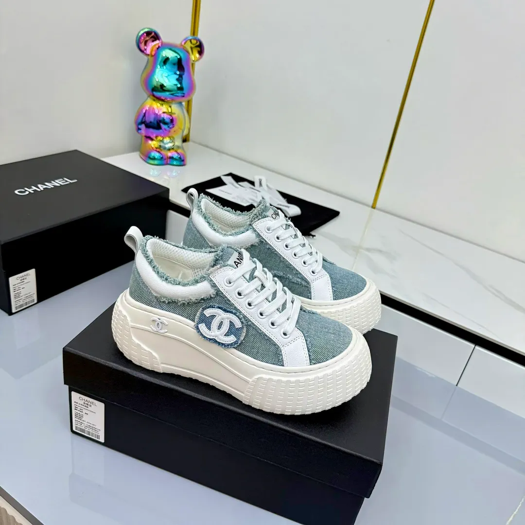 👟👟Ex-factory price 640👟👟 Chanel bread shoes ~ original calfskin panda shoes Chanel 25C latest hot style panda black and white sports shoes casual sneakers Xiaoxiang hot item classic black and white panda color coco girls must pay Fabric: original custom mixed sheepskin lining: original imported breathable mesh lining outsole: Original molded rubber + TPU combination Size: Women's 35-41 Buy now👉